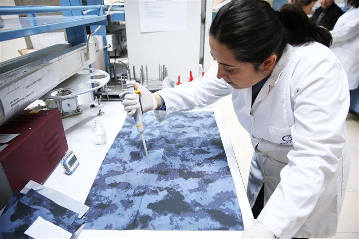 Mehmetçiğin kıyafeti sıkı denetimden geçiriliyor - 7