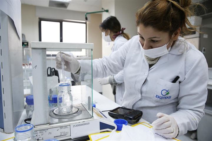 Mehmetçiğin kıyafeti sıkı denetimden geçiriliyor - 15