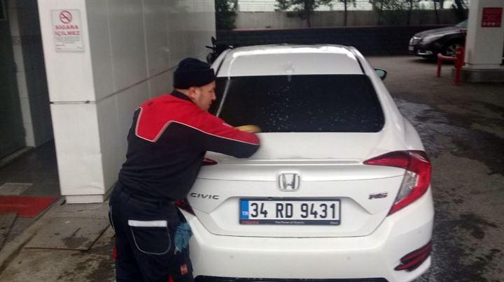 Gökten çamur yağdı - 1