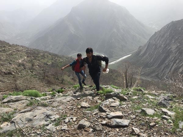 Bu ota ulaşmak için 10 kilometre yürüyorlar! - 6