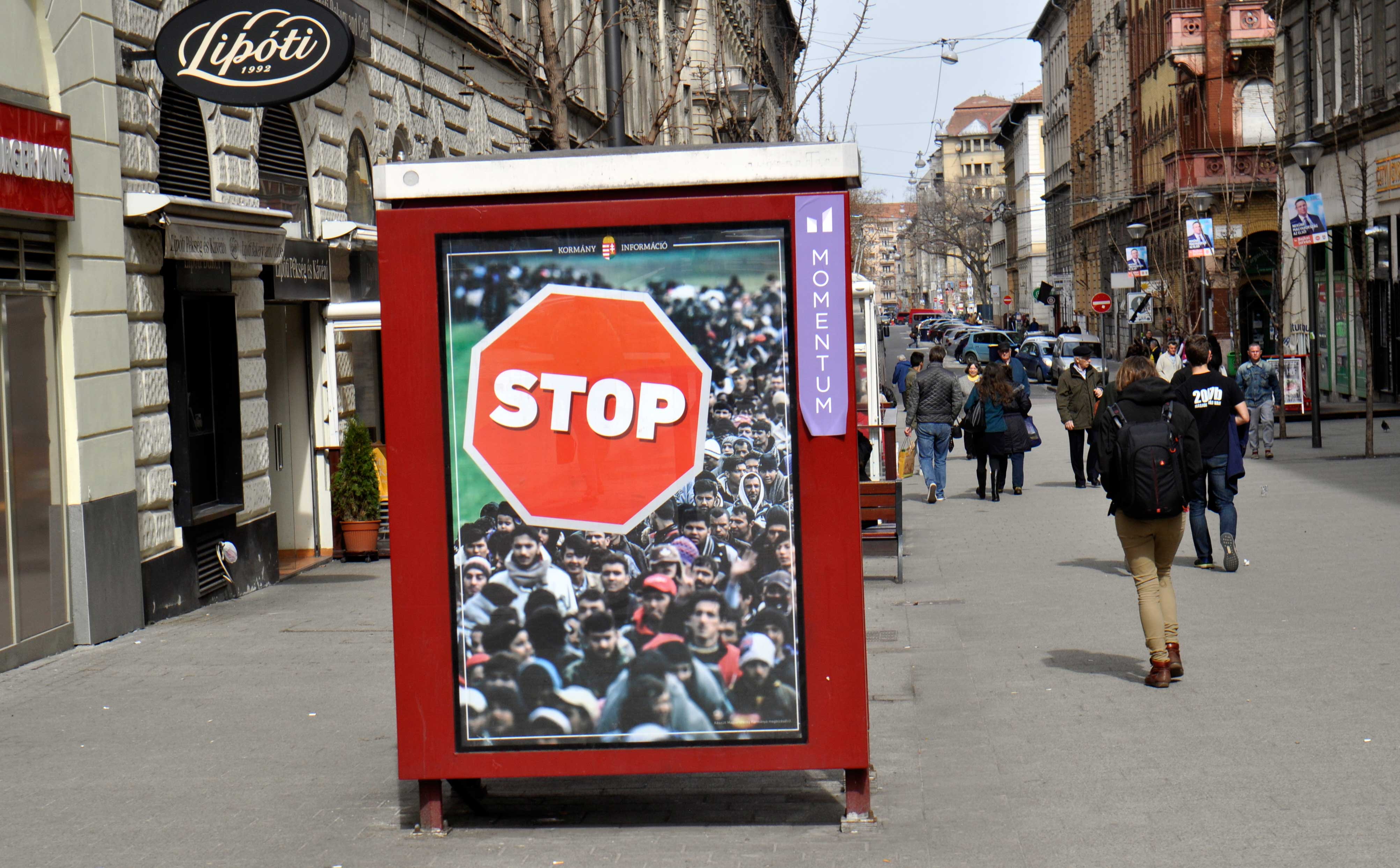 Macar hükümetinden sığınmacı ve İslam karşıtı seçim kampanyası - 0