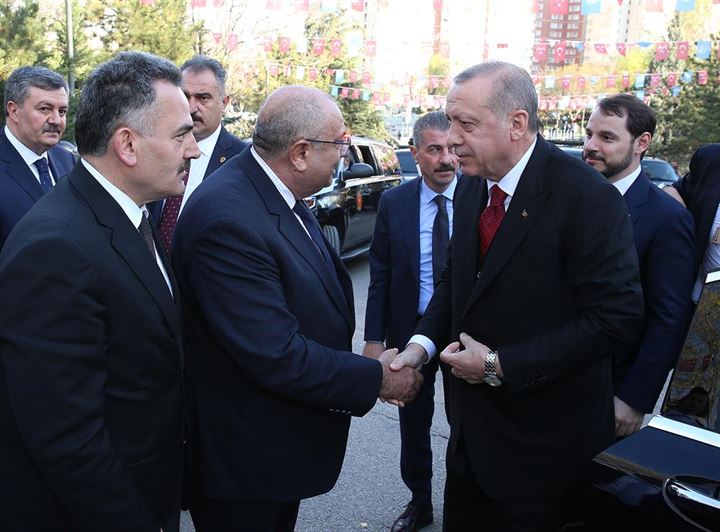 Cumhurbaşkanı Erdoğan Türkeş'in mezarını ziyaret etti - 1