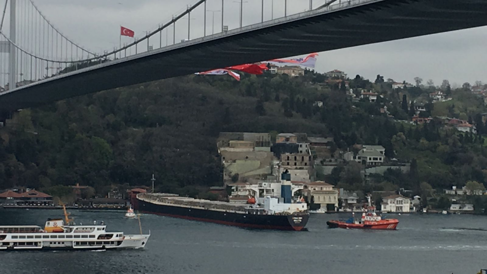 İstanbul Boğazı'nda gemi yalıya çarptı - 17