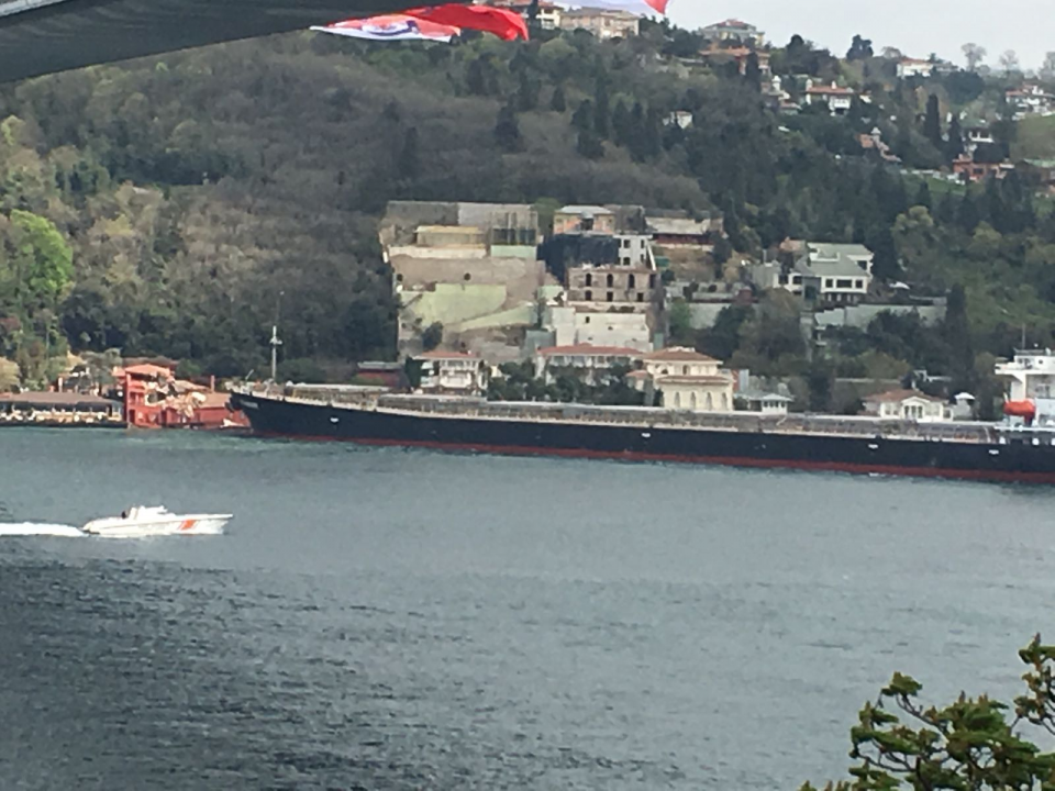 İstanbul Boğazı'nda gemi yalıya çarptı - 27