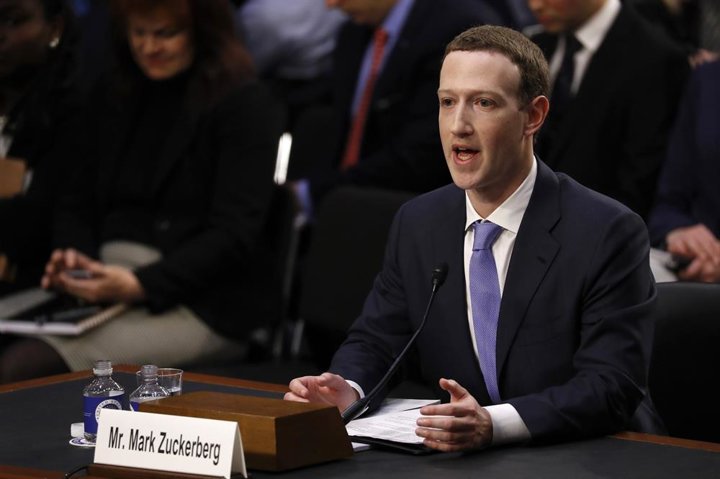 Facebook CEO'su Zuckerberg'in zor anları - 4