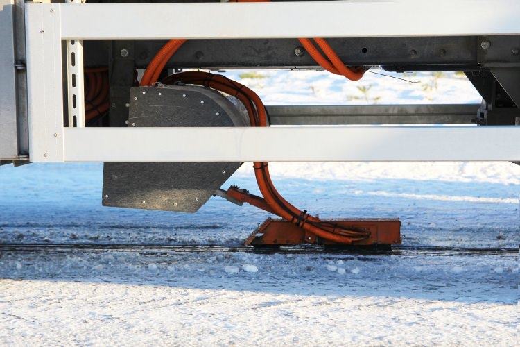 Dünyanın ilk elektrikli yolu açıldı - 10