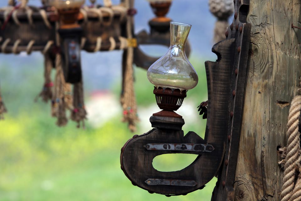 Yaşamını değiştirip yol kenarına kendi 'sarayı'nı kurdu - 6