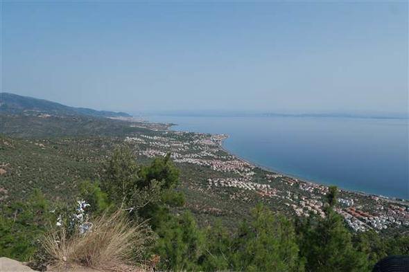 Herkes bu köye gidiyor! Ahırları bile kafe yaptılar - 3