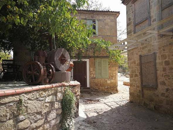 Herkes bu köye gidiyor! Ahırları bile kafe yaptılar - 7