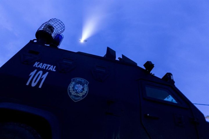 İstanbul'da helikopter destekli uyuşturucu operasyonu - 2