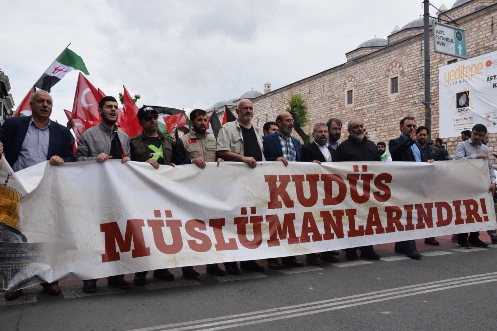 İstanbul'da Filistin direnişine destek yürüyüşü - 0