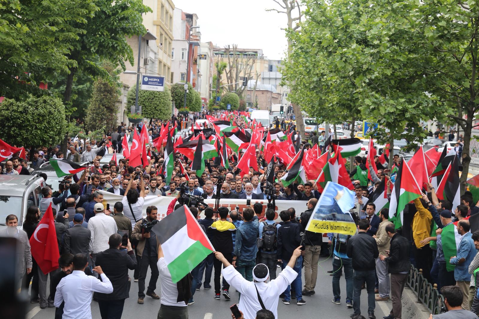 İstanbul'da Filistin direnişine destek yürüyüşü - 0