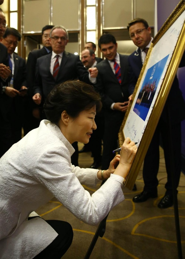 Aile fotoğrafına imza attılar - 28