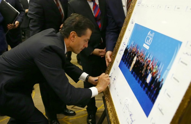 Aile fotoğrafına imza attılar - 16