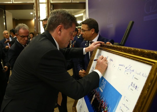 Aile fotoğrafına imza attılar - 10