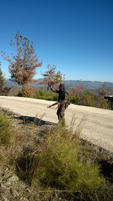 Türkmen Dağı'nda ele geçirilen mevzilerden özel fotoğraflar - 7