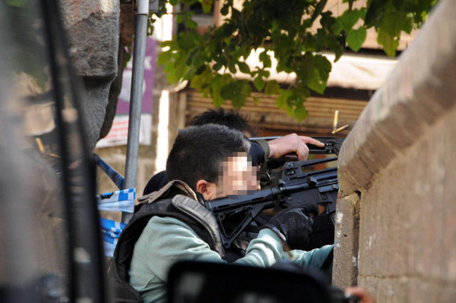 Diyarbakır'daki çatışma anından kareler - 22