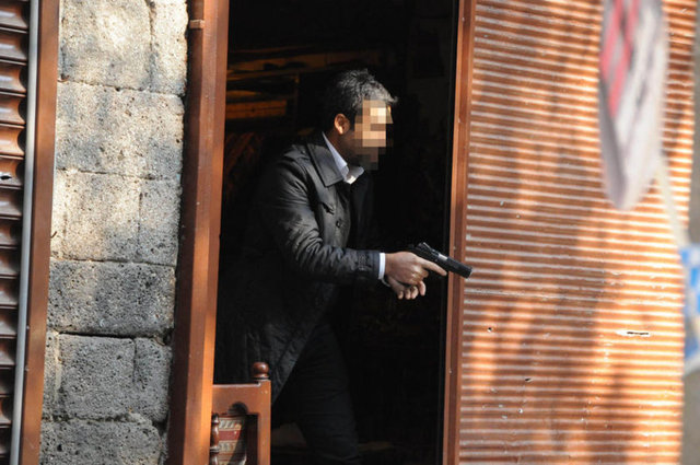 Diyarbakır'daki çatışma anından kareler - 1