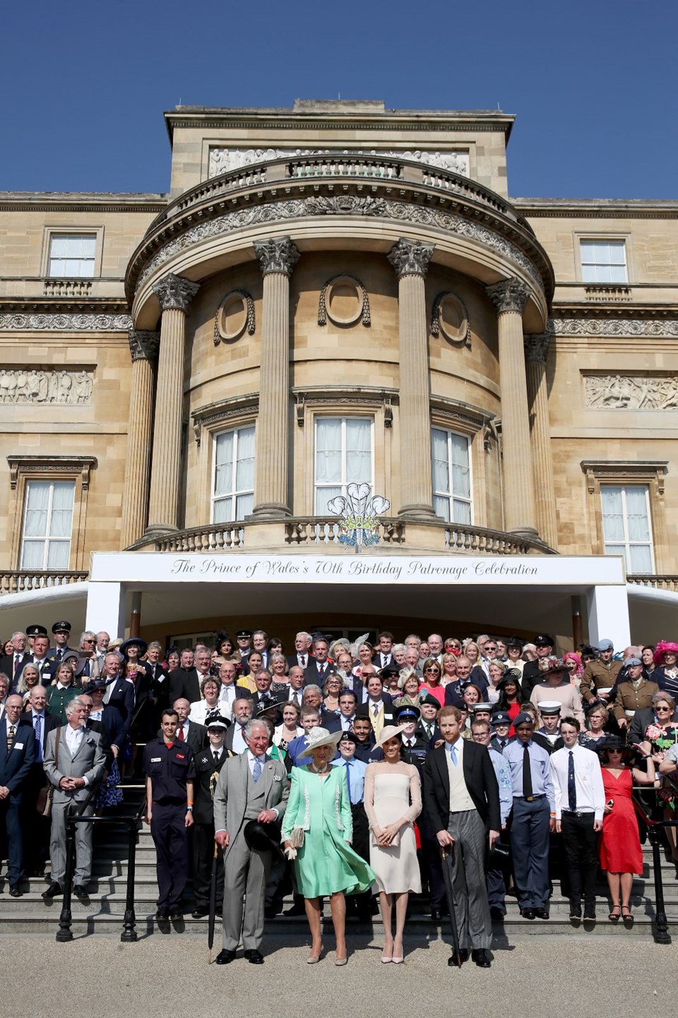 Meghan Markle düğünden sonra ilk kez davette - 0