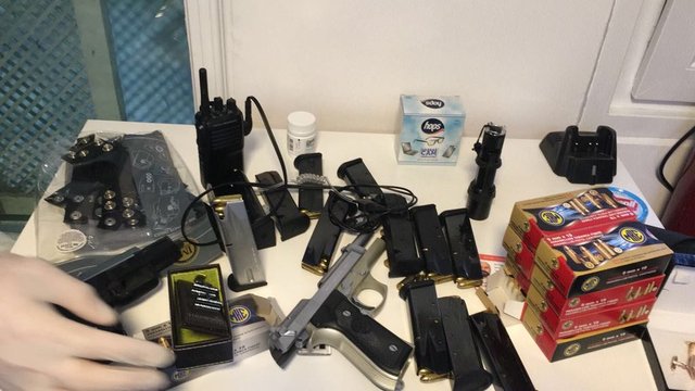 Adnan Oktar'ın evinden cephanelik çıktı! - 0