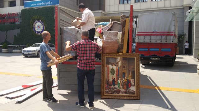 Adnan Oktar'ın evinden cephanelik çıktı! - 0