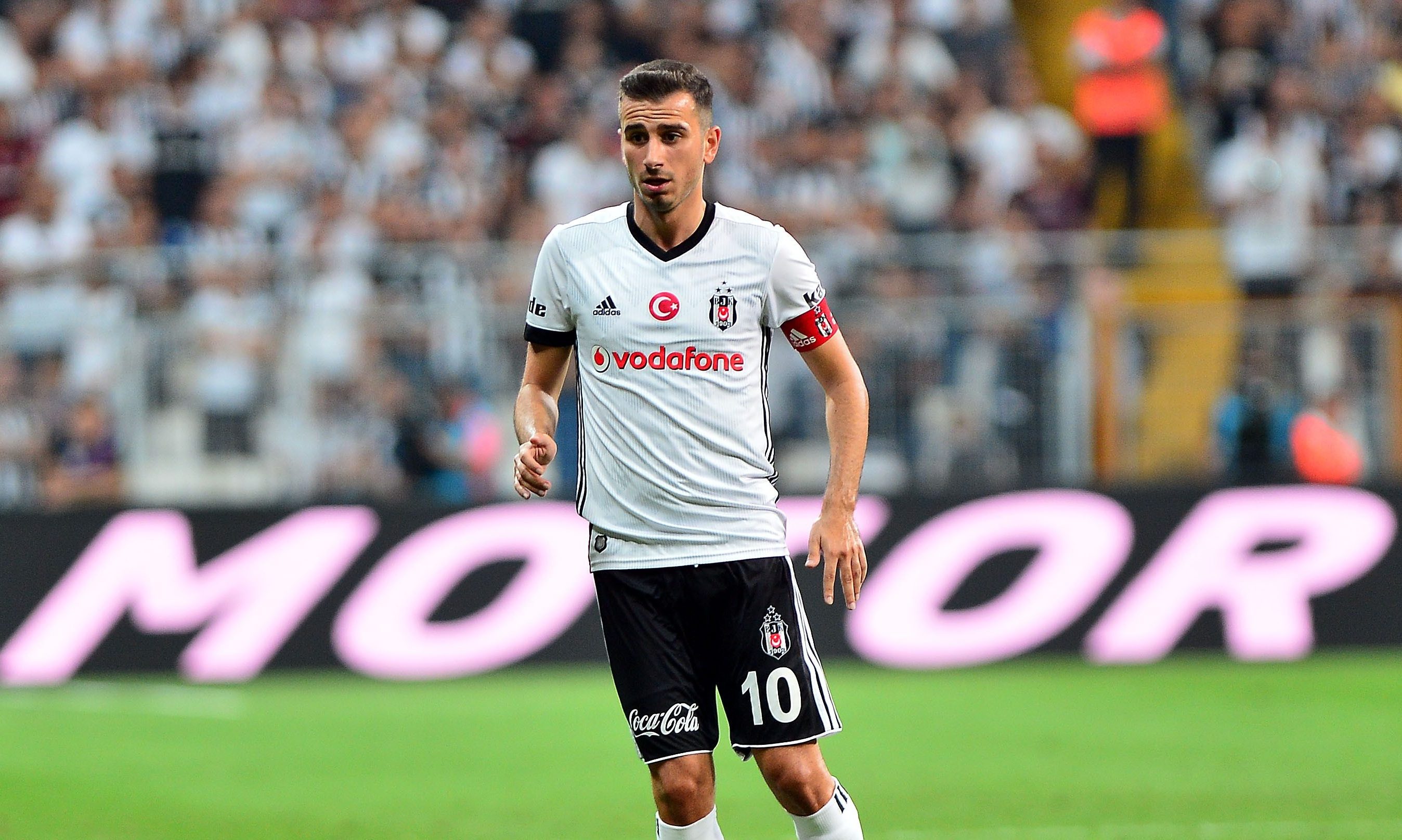 İşte futbolcuların Türk lirası cinsinden maaşları - 5