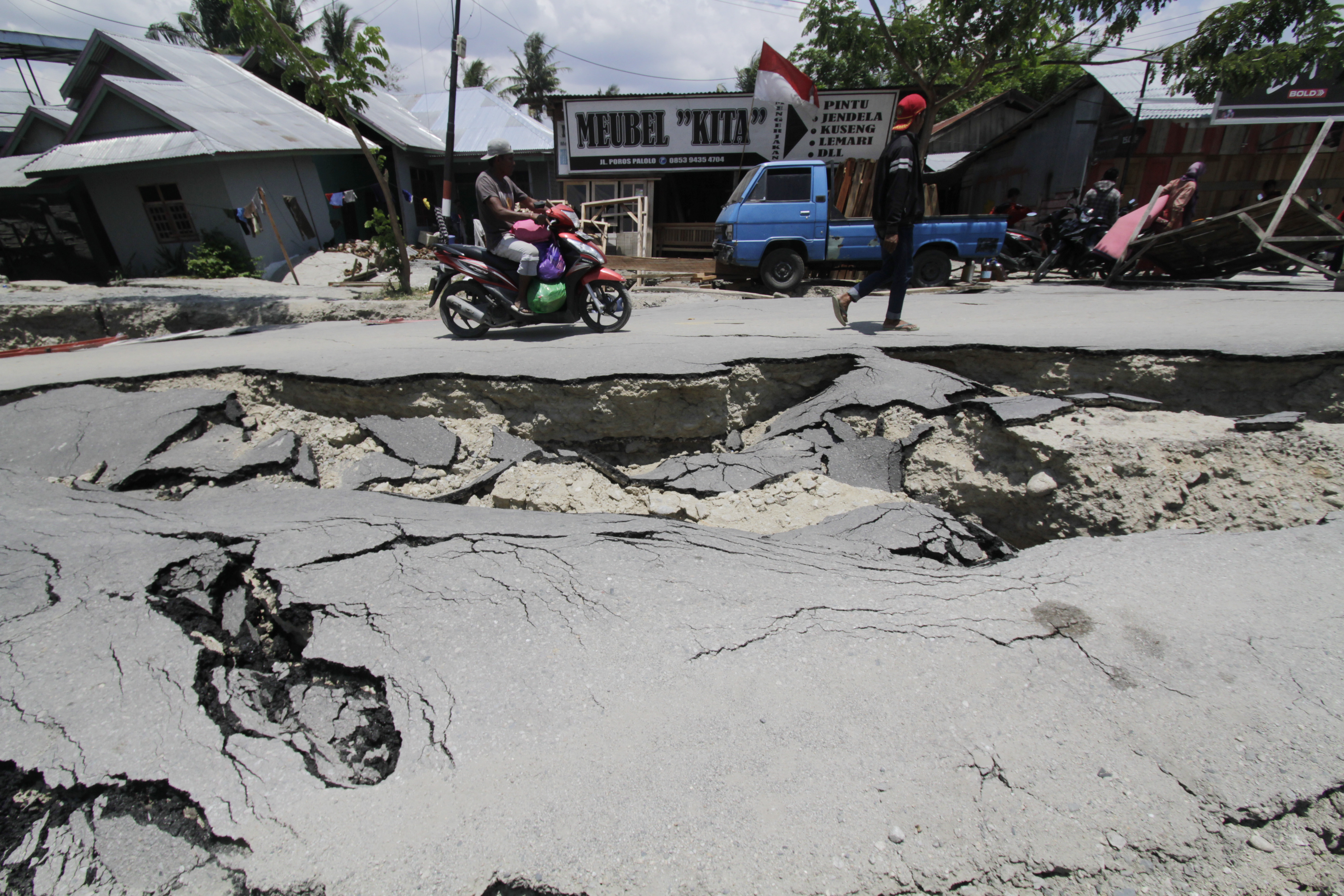 Deprem ve tsunaminin vurduğu Endonezya'dan görüntüler - 5