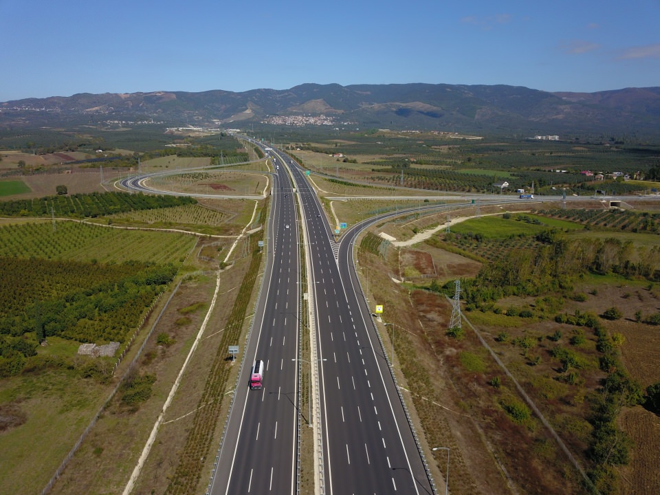 İstanbul-İzmir arası artık 3,5 saat - 8