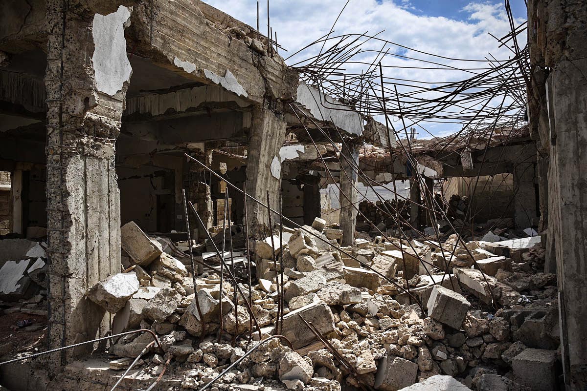 Eski hayatlarının molozların'da, hayatta tutunan ailelerle tanışın - 12