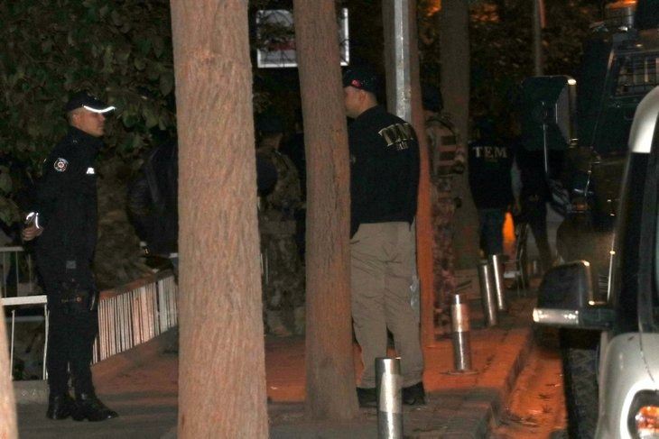 Rahip Brunson'un mahkemeye götürülme anı - 1