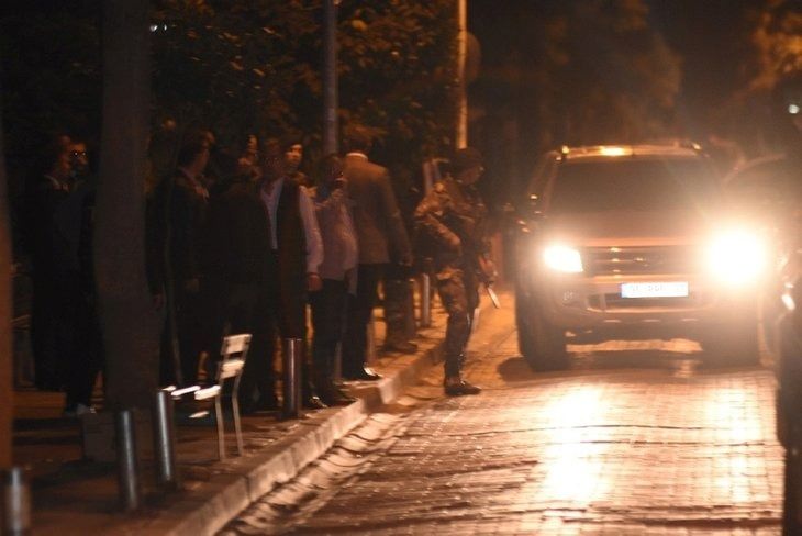 Rahip Brunson'un mahkemeye götürülme anı - 6