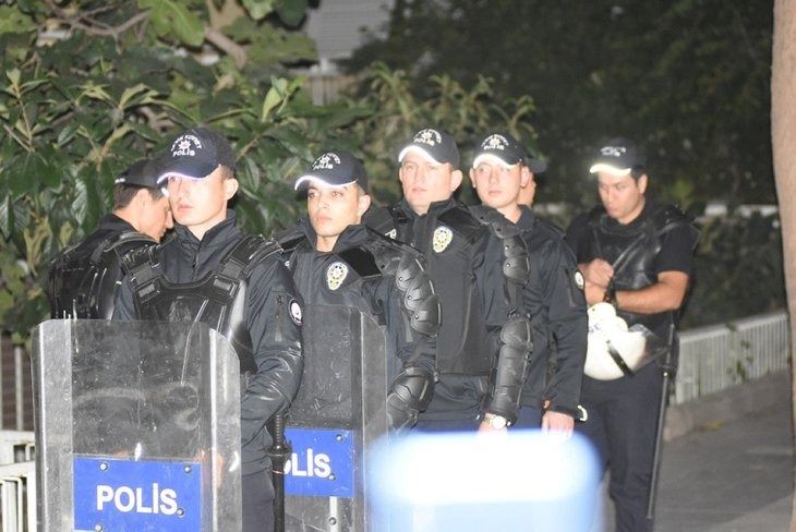 Rahip Brunson'un mahkemeye götürülme anı - 7