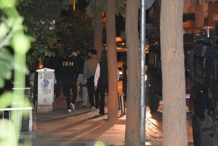 Rahip Brunson'un mahkemeye götürülme anı - 12