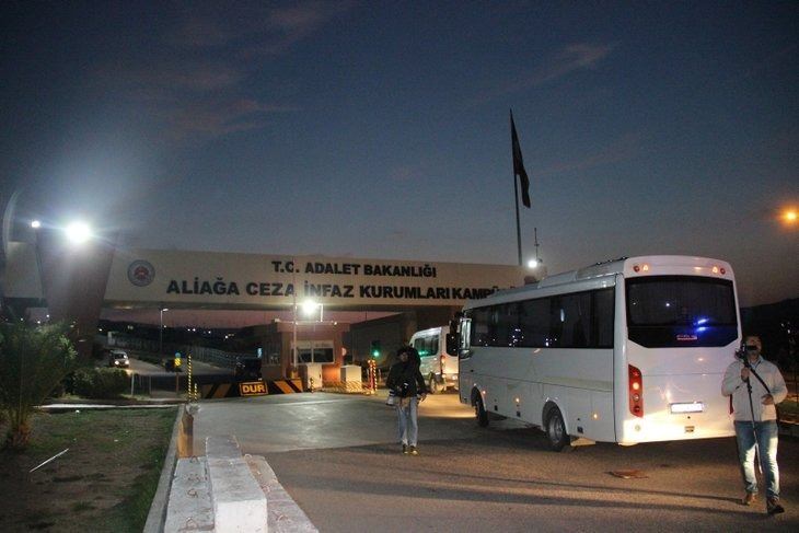 Rahip Brunson'un mahkemeye götürülme anı - 30