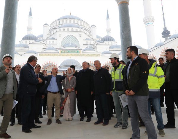 Cumhurbaşkanı Erdoğan, Çamlıca Camisini inceledi - 9