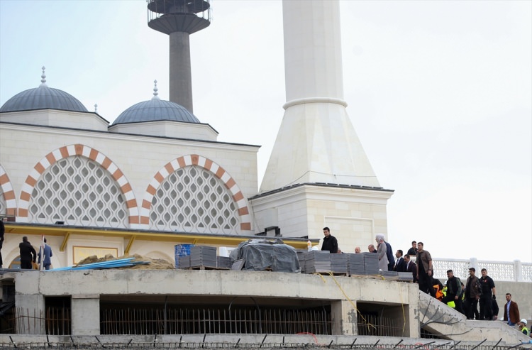 Cumhurbaşkanı Erdoğan, Çamlıca Camisini inceledi - 12