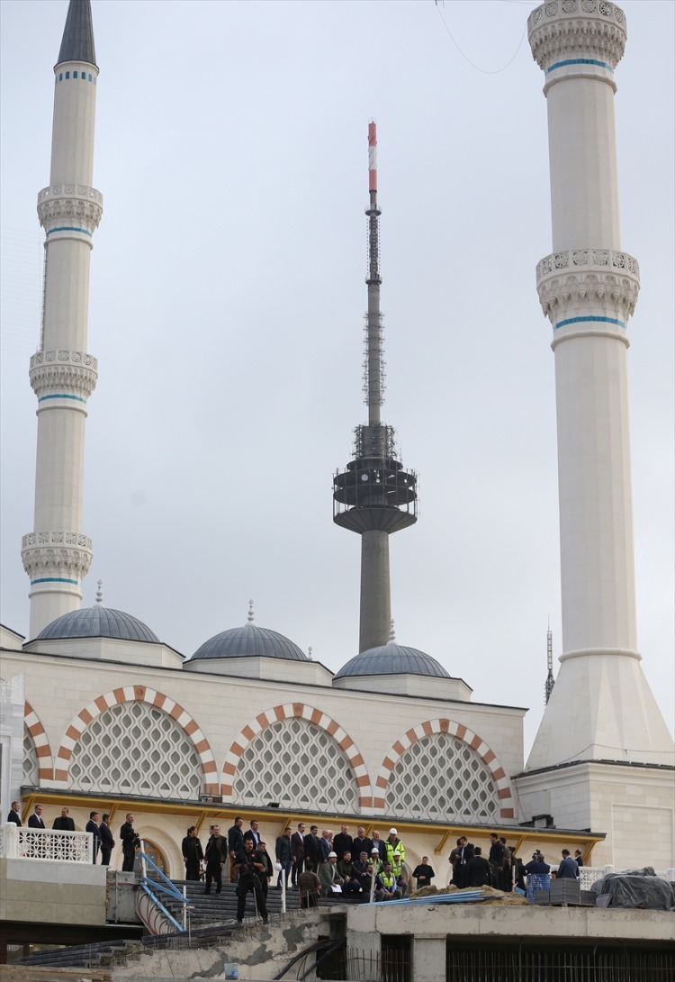 Cumhurbaşkanı Erdoğan, Çamlıca Camisini inceledi - 15