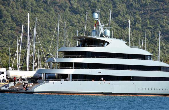 Kirası 1 milyon euro olan yat - 9