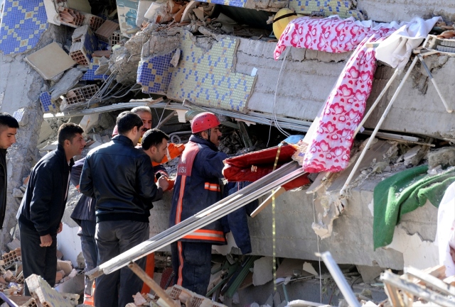 Üzerinden 7 yıl geçmesine rağmen unutulmayan acı: Van depremi - 4
