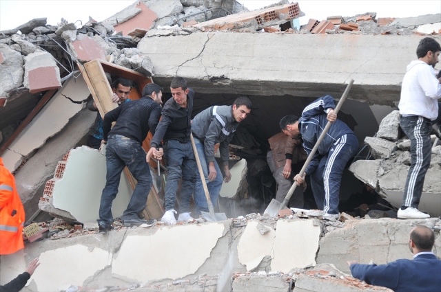 Üzerinden 7 yıl geçmesine rağmen unutulmayan acı: Van depremi - 6