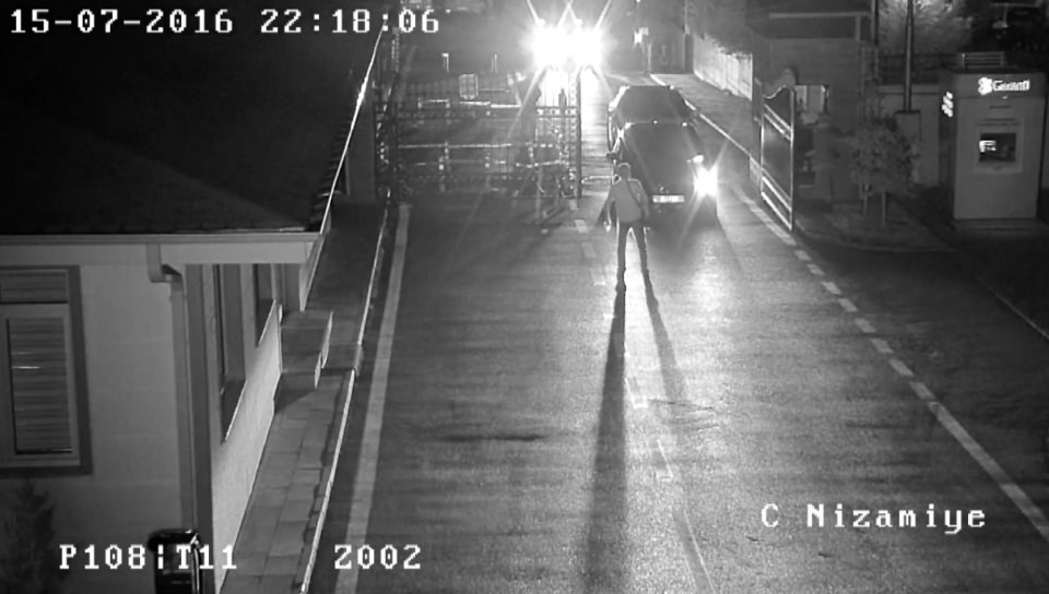 Terörle Mücadele Daire Başkanı Turgut Aslan'ın infaza götürülme görüntüleri - 1