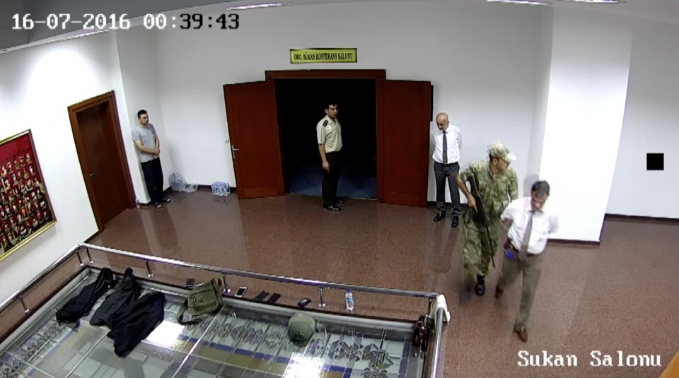 Terörle Mücadele Daire Başkanı Turgut Aslan'ın infaza götürülme görüntüleri - 6