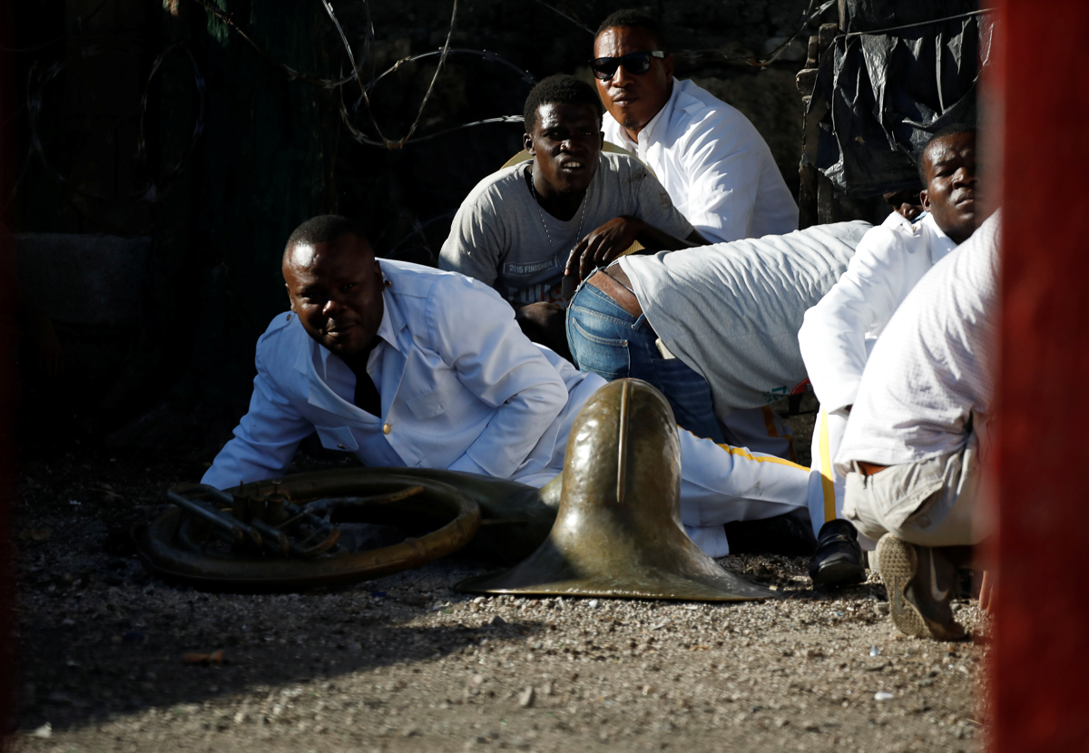 Haiti' de yolsuzluğun ortaya çıkması halkı sokaklara döktü - 8
