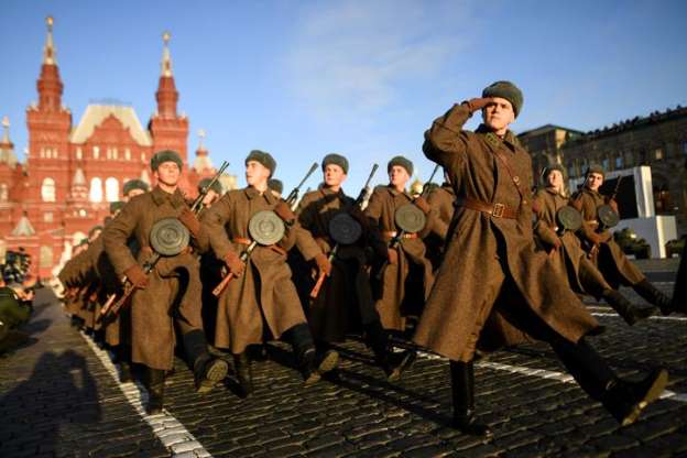 Rusya, Kızıl Meydanda dünyaya göz dağı verdi - 0
