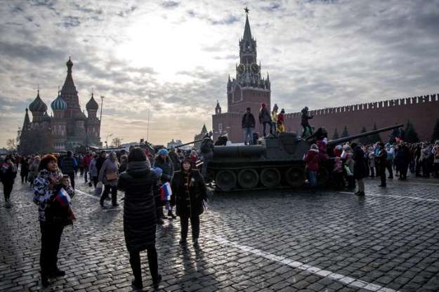 Rusya, Kızıl Meydanda dünyaya göz dağı verdi - 0