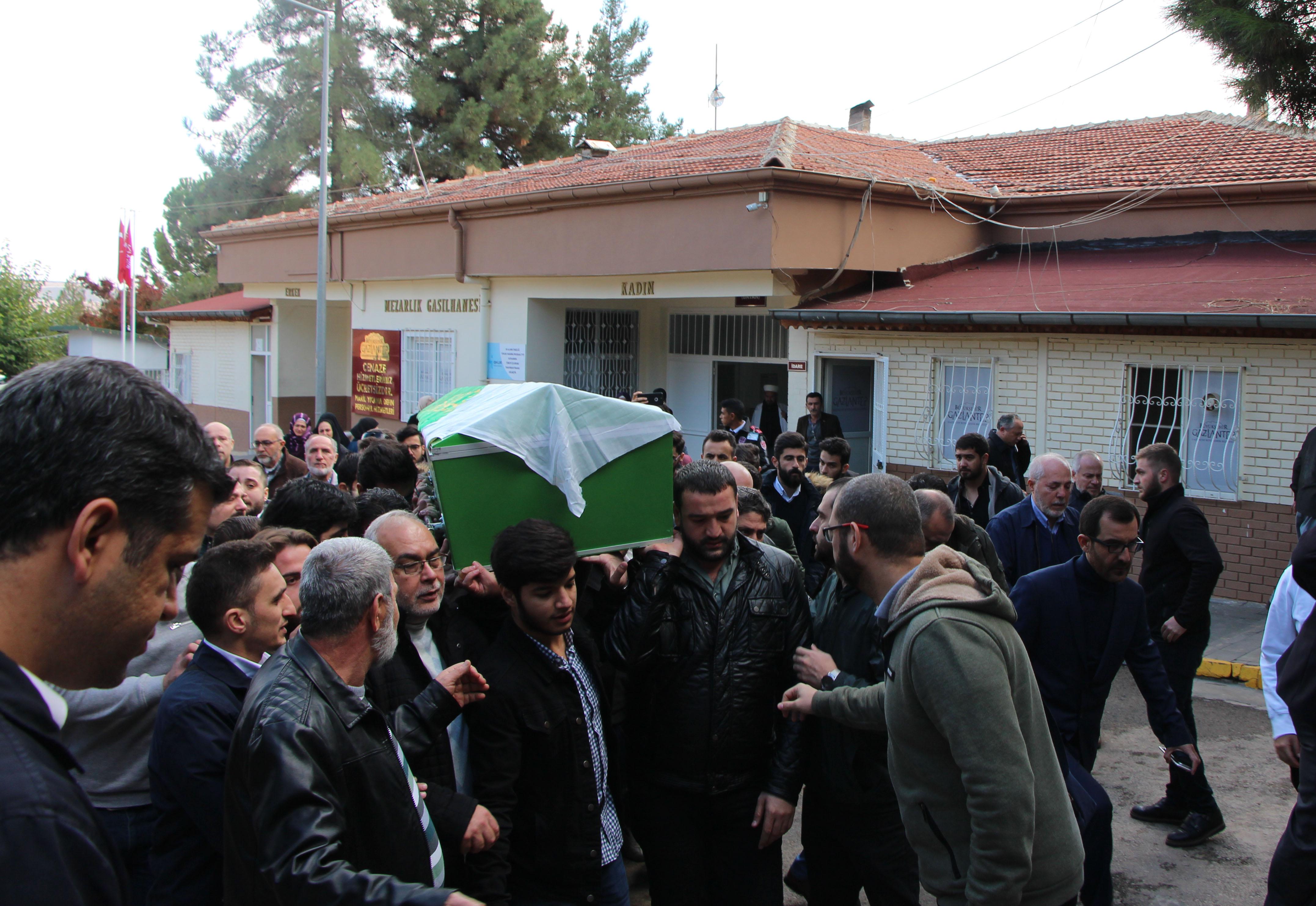 Gaspçılar, 1 Suriyeli genç kızı öldürdü birini de ağır yaraladı - 4