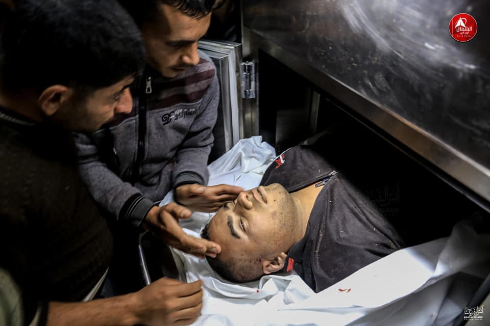 Siyonist İsrail Gazze Şeridi'ne hava saldırısı başlattı - 2