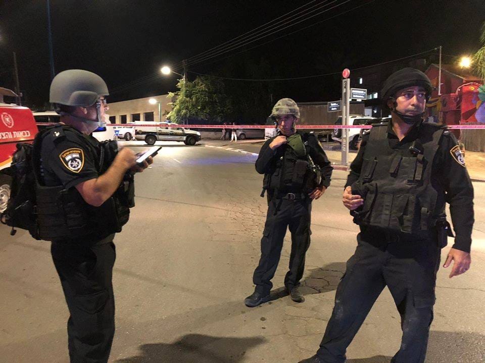 Siyonist İsrail Gazze Şeridi'ne hava saldırısı başlattı - 5