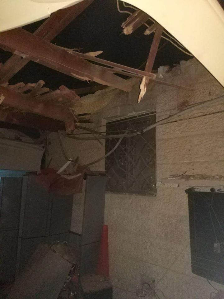 Siyonist İsrail Gazze Şeridi'ne hava saldırısı başlattı - 8