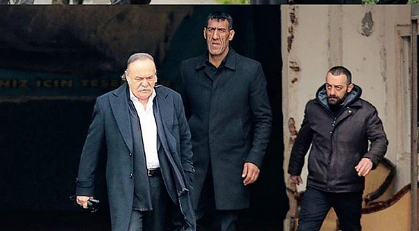 Bir sene önce oyuncuydu, şimdiyse geçimini simit satarak sağlıyor - 6